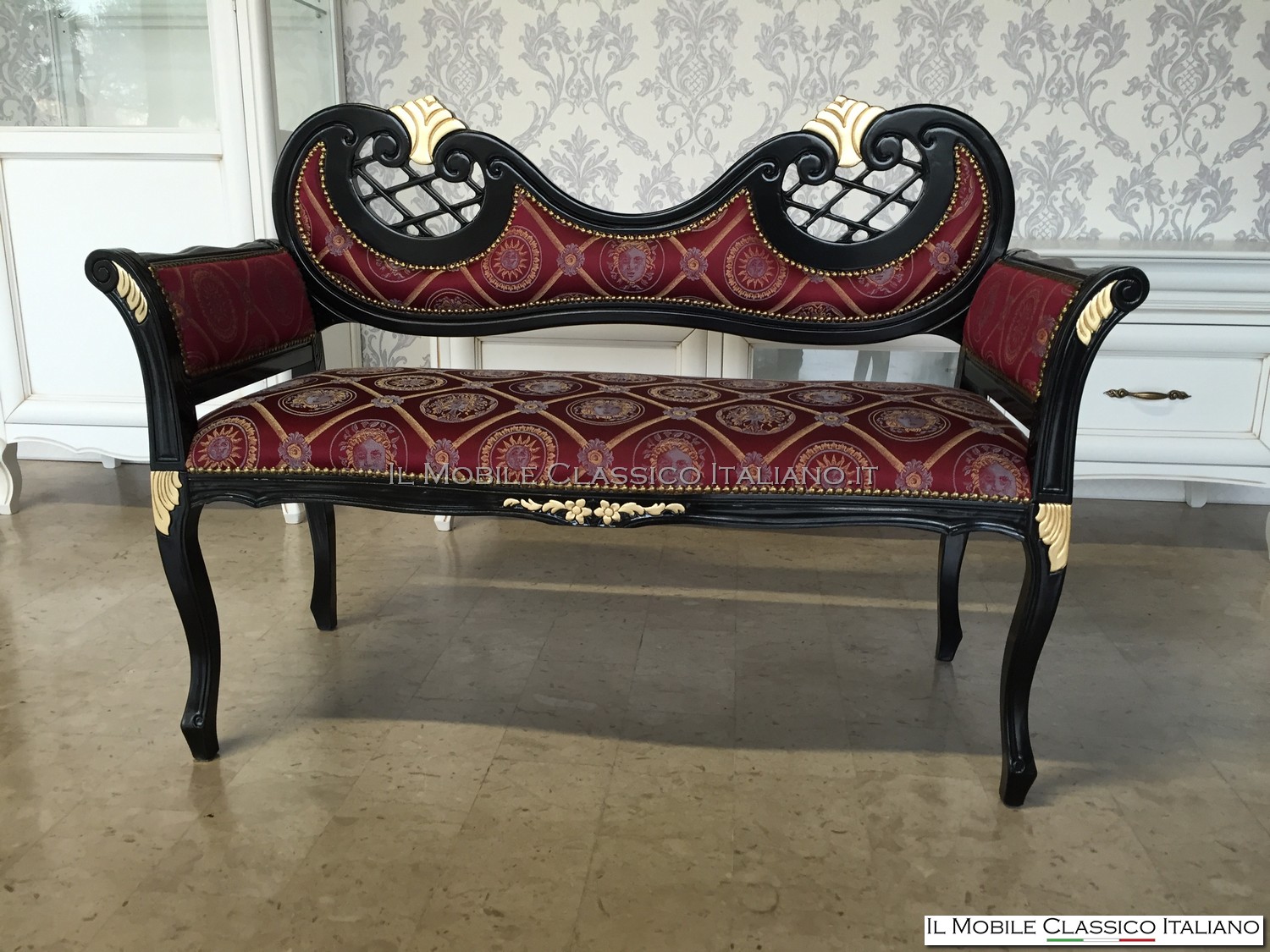 mobili classici divani 215